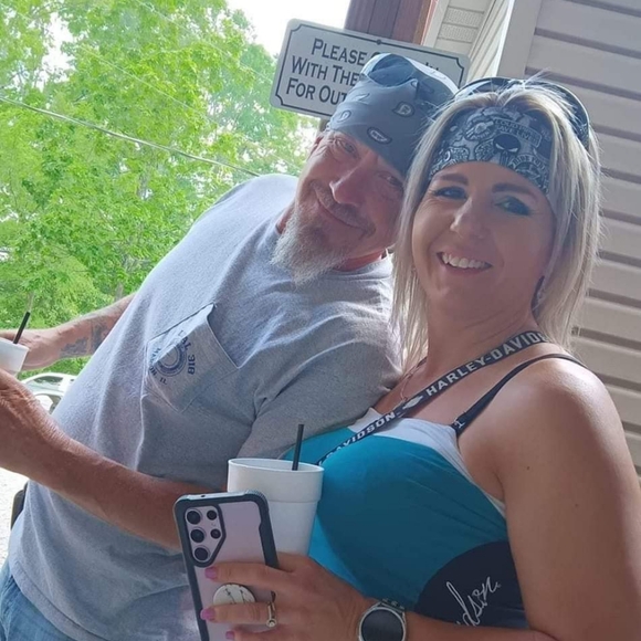 Meet your Posher, Casey - Picture 3 of 4